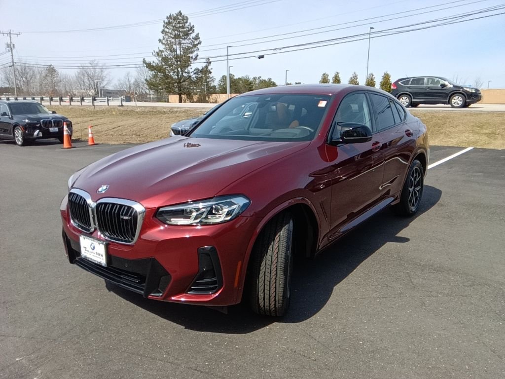 Used 2025 Aventurin Red Metallic BMW M40i image 3