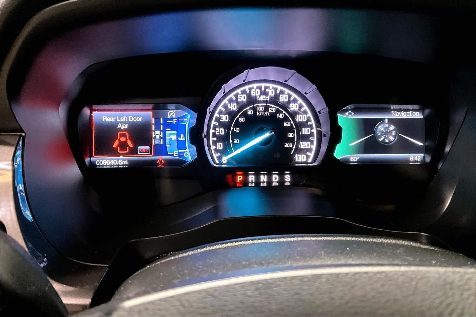 Used 2019 Magnetic Metallic Ford LARIAT image 24