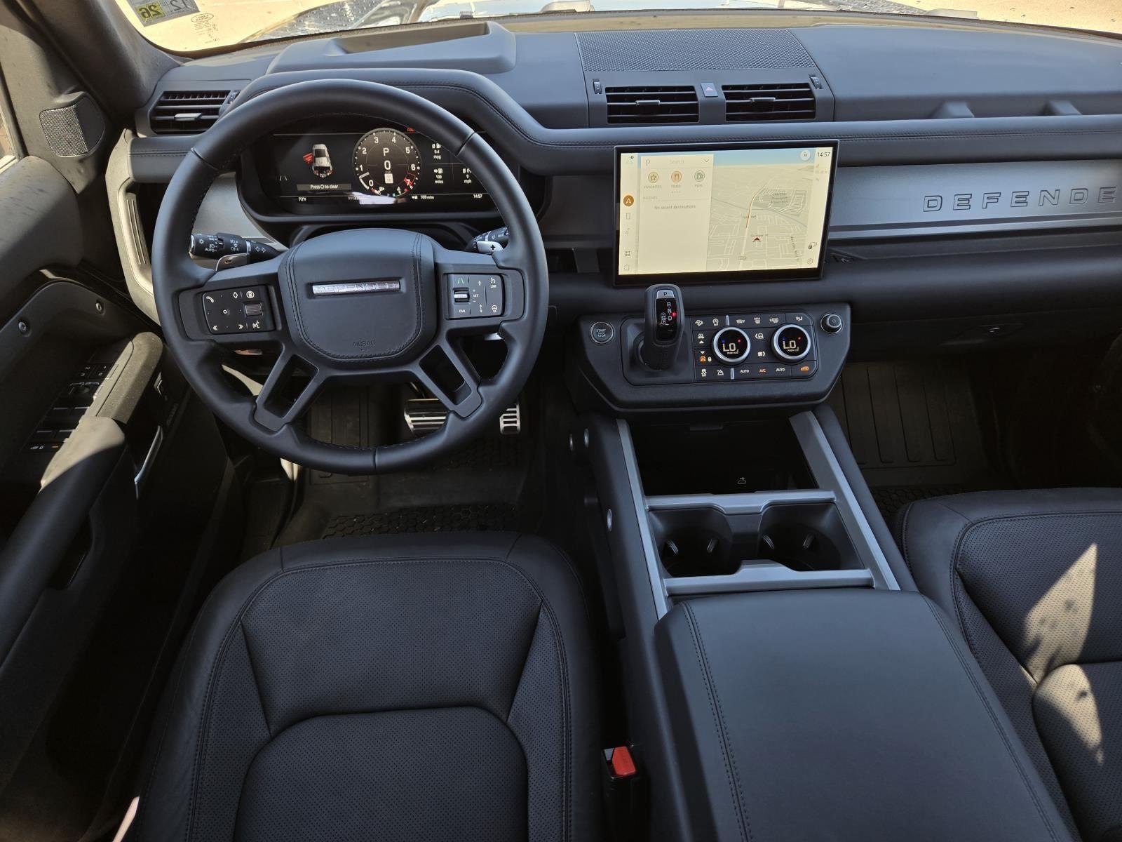 2025 Land Rover Defender V8 - Photo 34
