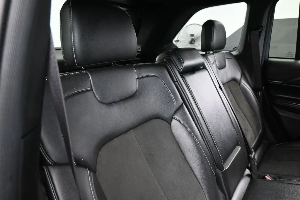 Used 2023 Bright White Clearcoat Jeep Altitude X image 39