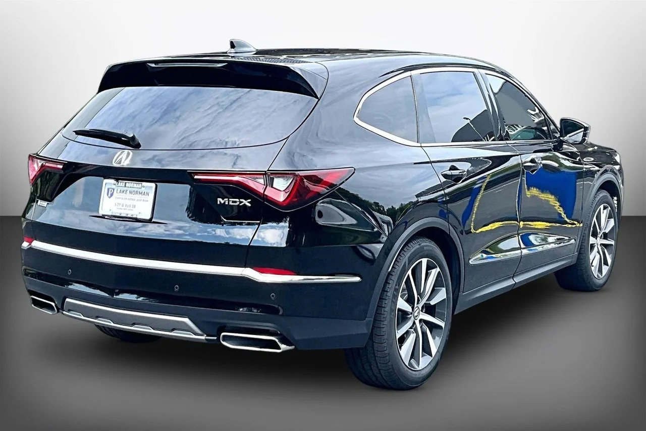 Certified Used 2025  Acura Technology Package image 8