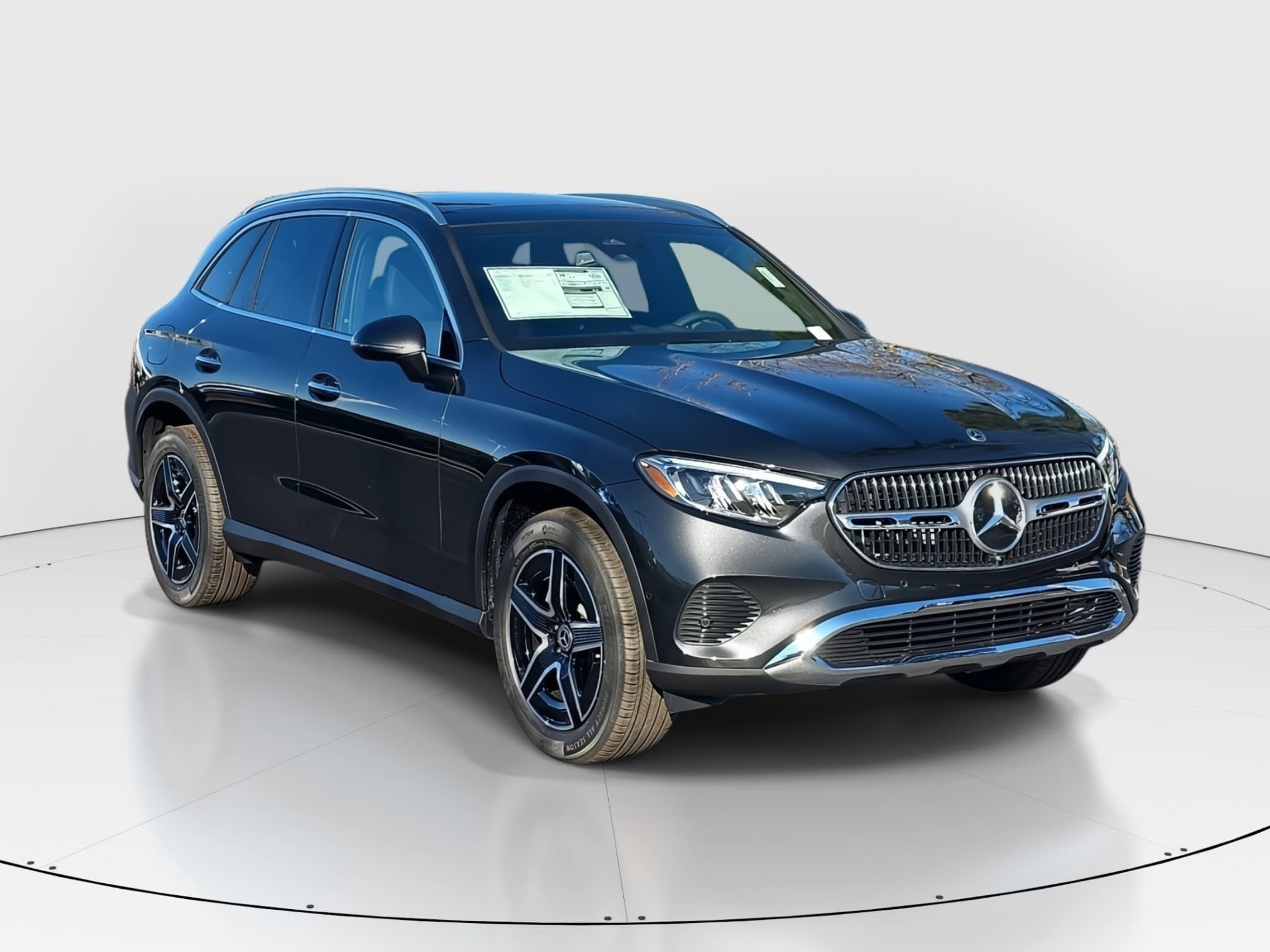 New 2026 Graphite Grey Metallic Mercedes-Benz GLC300 image 3