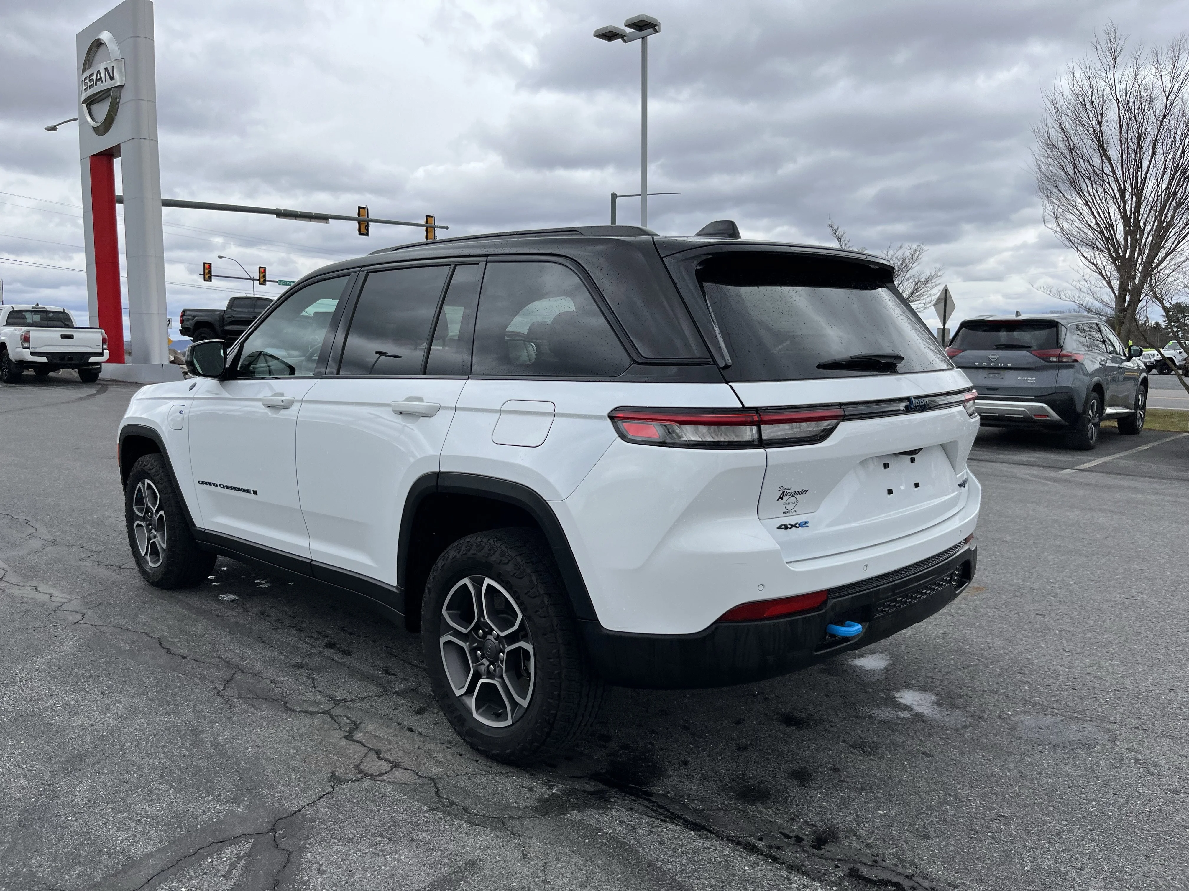 Used 2023 Bright White Clearcoat Jeep Trailhawk 4xe image 6