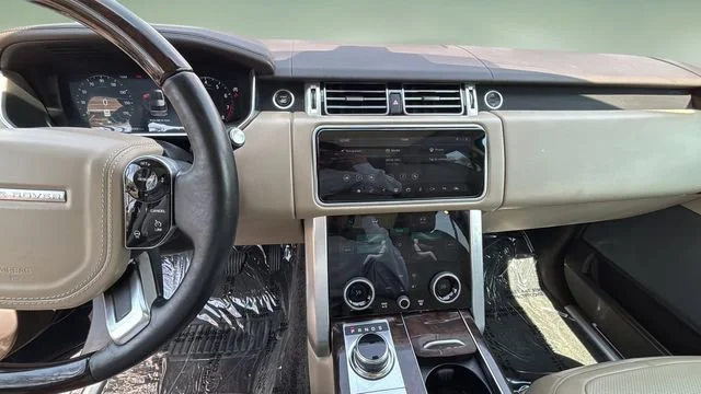 Used 2019 Blue Land Rover 5.0L V8 Supercharged image 10
