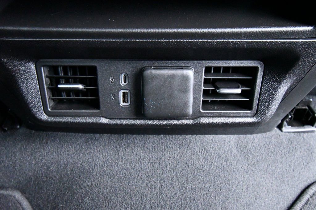 2024 GMC Sierra 1500 SLT - Photo 17