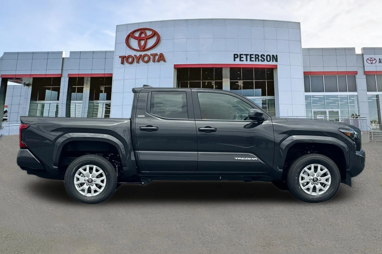 New 2026  Toyota SR5 image 3