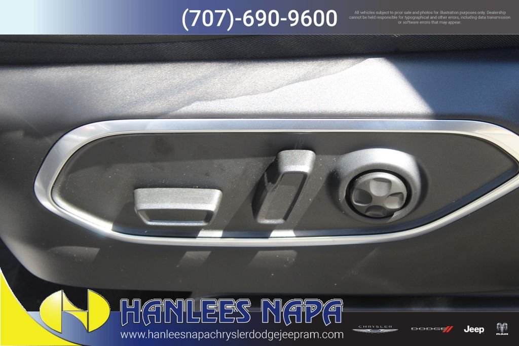 New 2026 Baltic-Gray Metallic Clear-Coat Exterior Paint Jeep Upland image 13