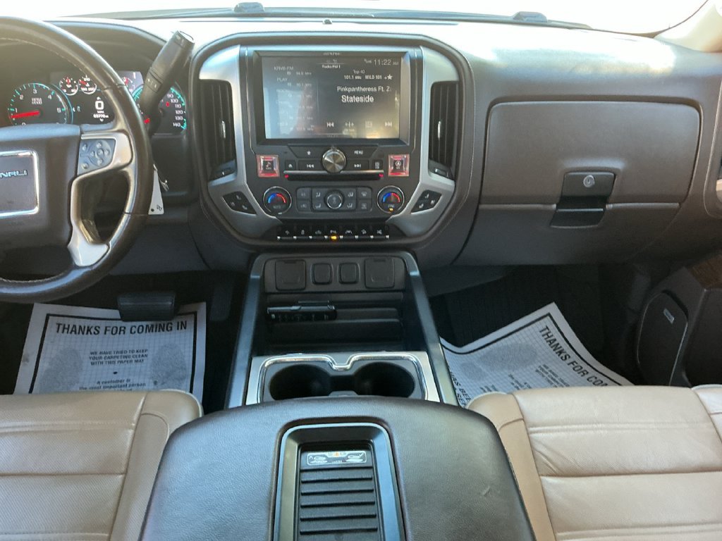 Used 2017 White GMC Denali image 27