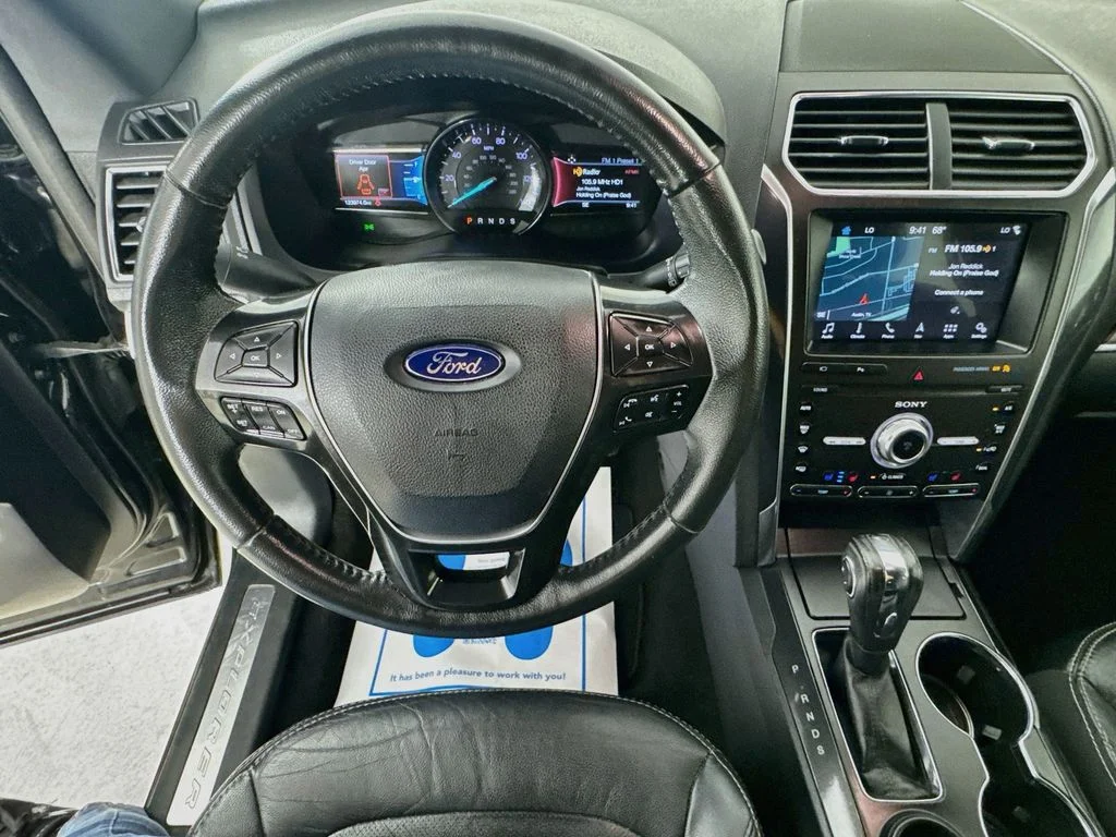 Used 2019 Black Metallic Ford Limited image 13