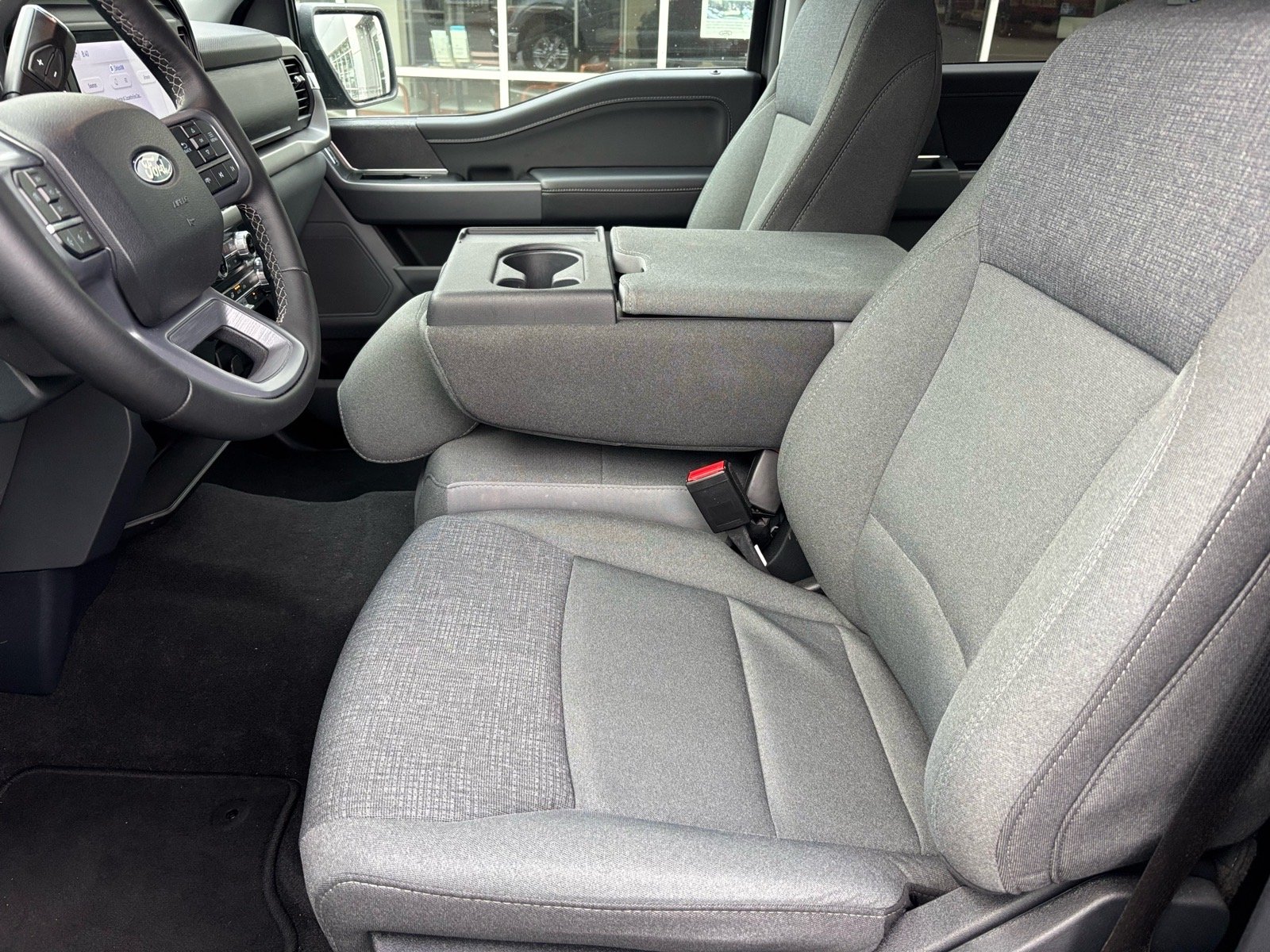 Used 2025 Gray Ford XLT image 8