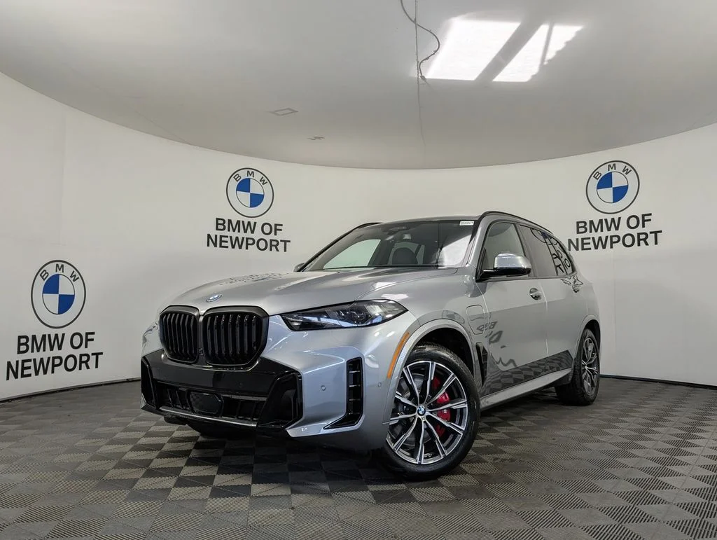 New 2026 Skyscraper Grey Metallic BMW xDrive50e image 1
