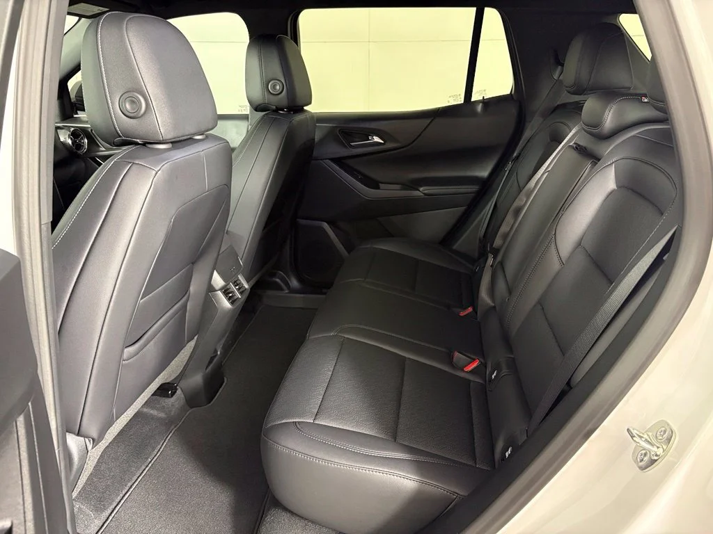 New 2027 Summit White Chevrolet LT image 38
