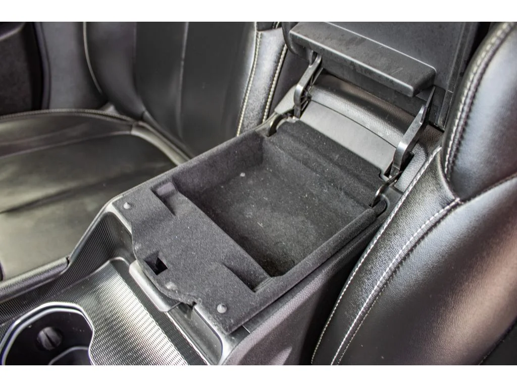 Used 2024 Diamond Black Crystal Pearlcoat Jeep Limited image 35