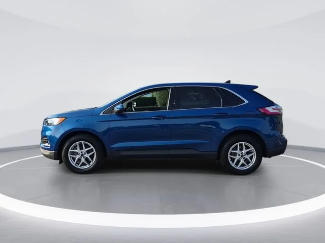 Used 2024 Blue Ford SEL image 5