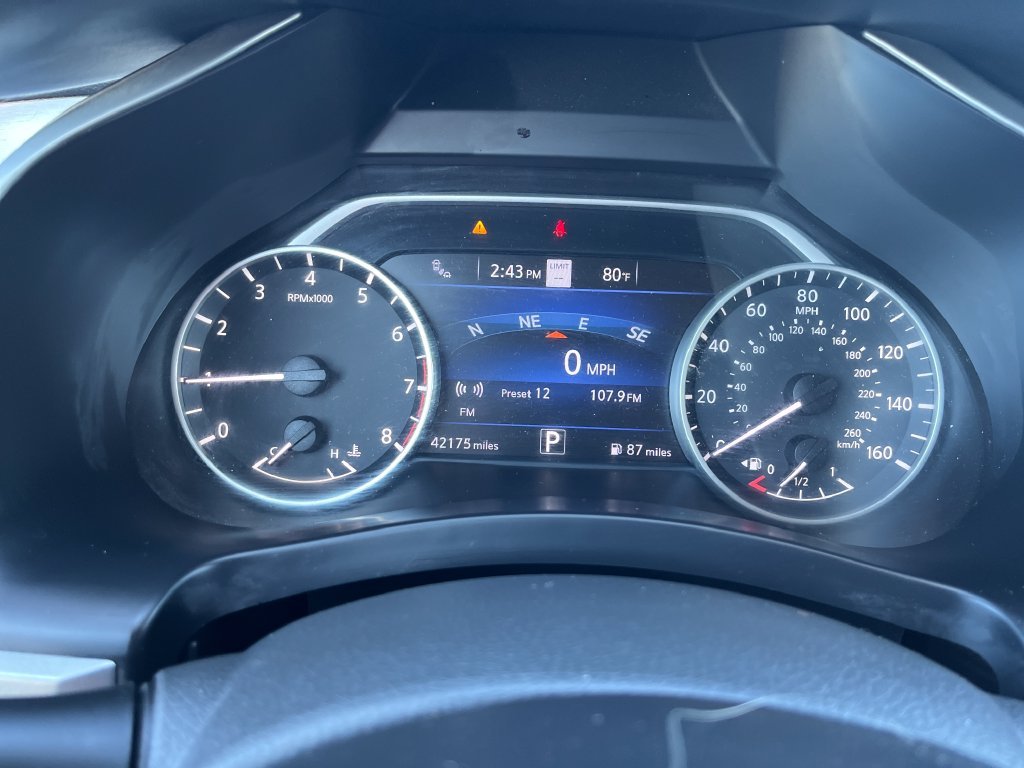 Used 2023 Silver Nissan SL image 15