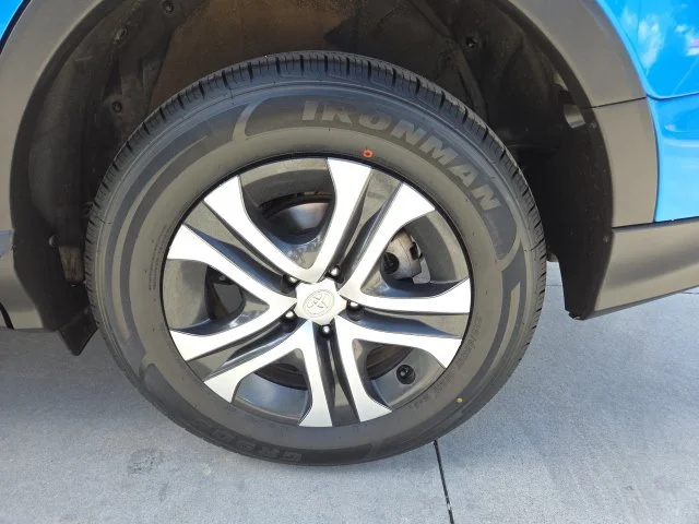 Used 2017 Blue Toyota LE image 11