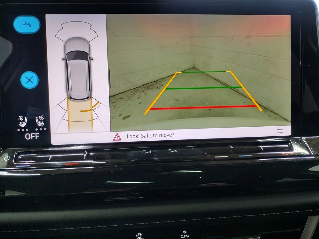 New 2026 White Volkswagen SE w/Technology image 8
