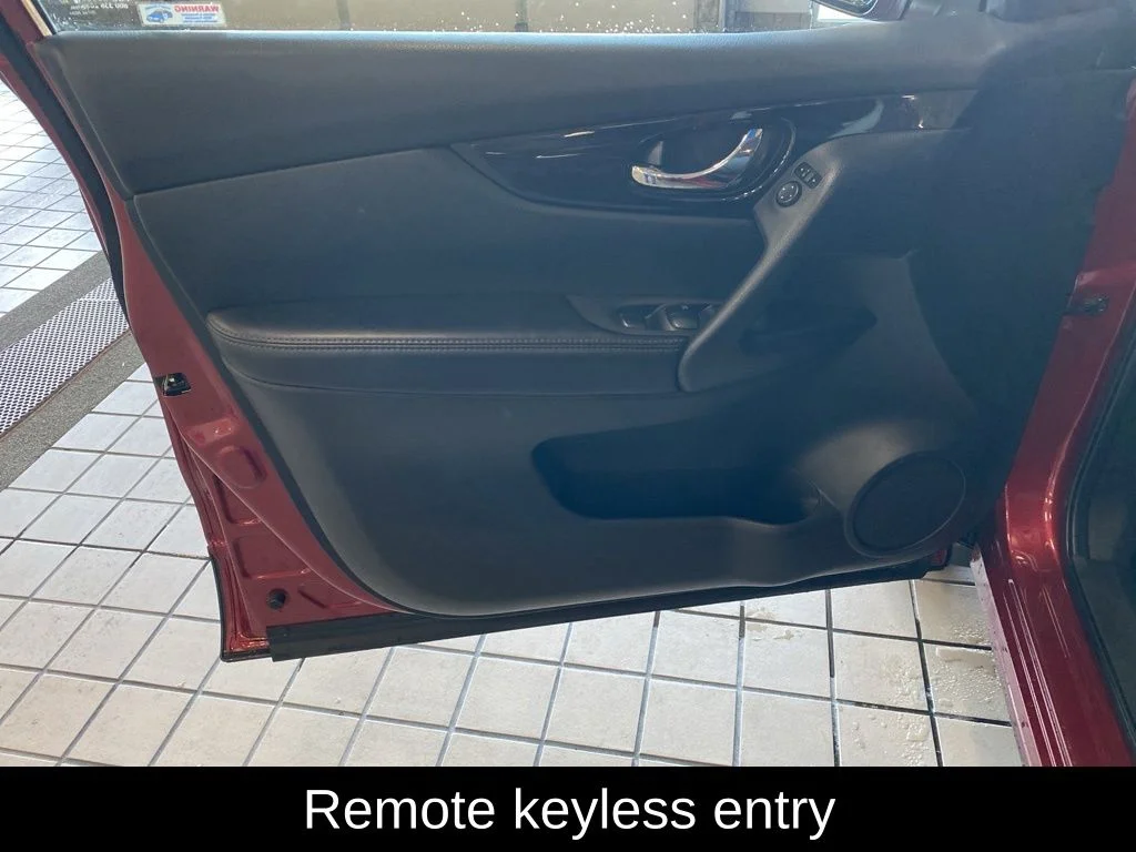 Used 2022 Red Nissan SV image 11
