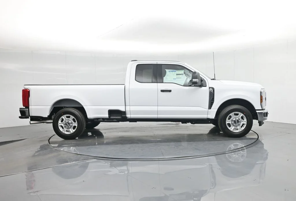 New 2026 White Ford XLT image 25