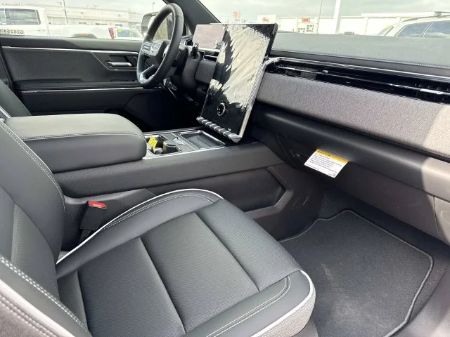 2026 GMC Sierra EV Elevation - Photo 19