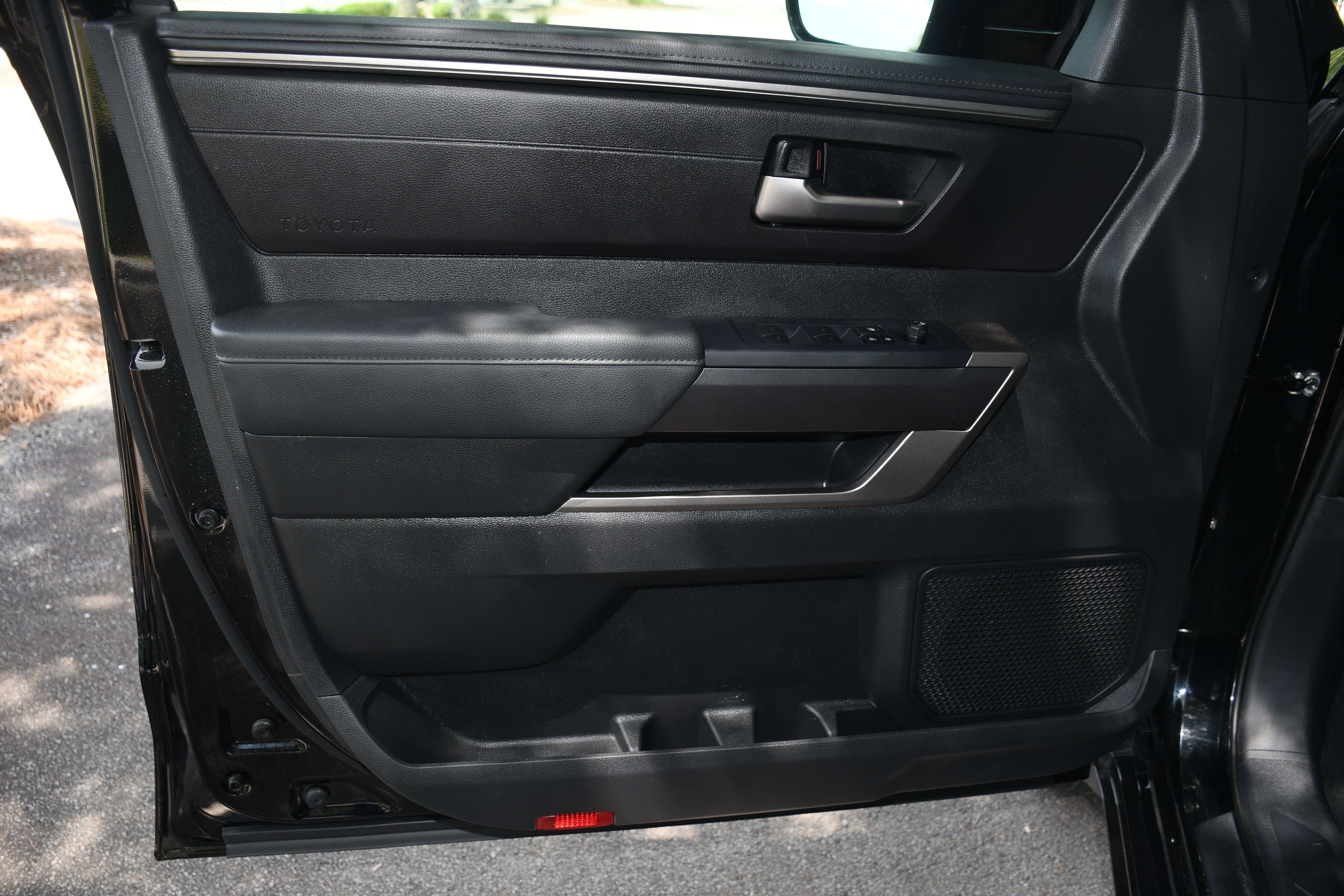 2026 Toyota Tundra SR5 - Photo 9