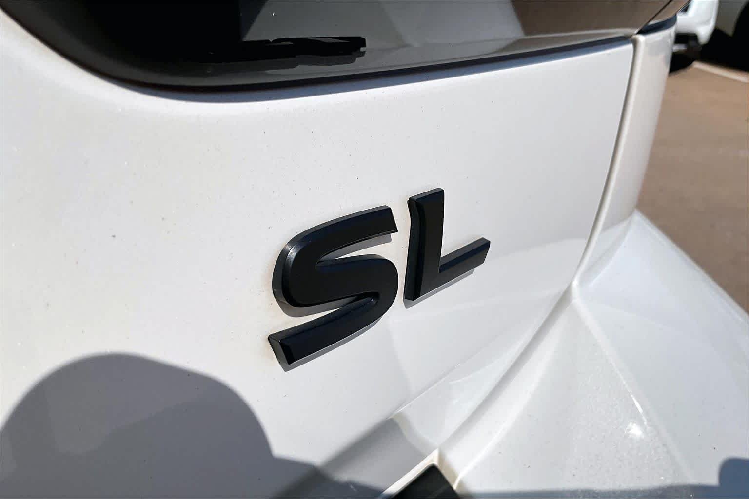 Used 2023 Aspen White Tricoat Nissan SL image 10