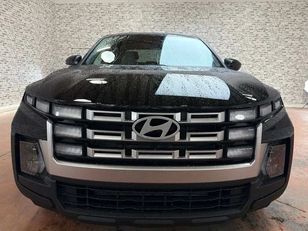 New 2027 Phantom Black Hyundai SE image 2