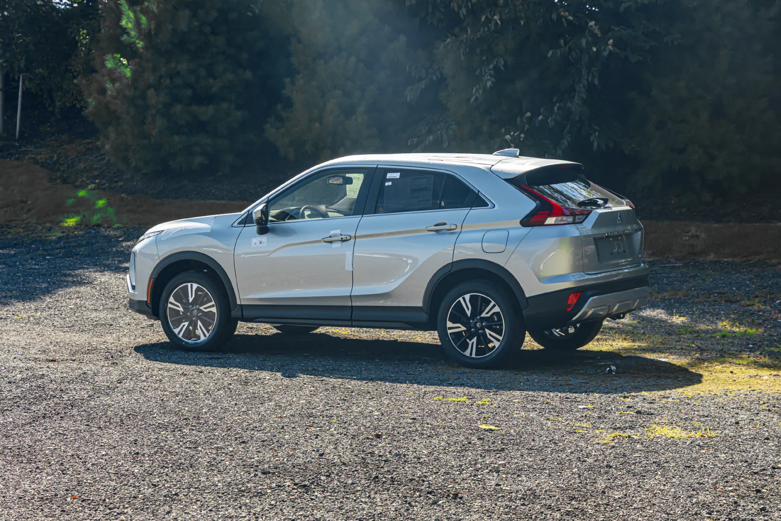 New 2025 Silver Mitsubishi SE 1.5T S-AWC image 5