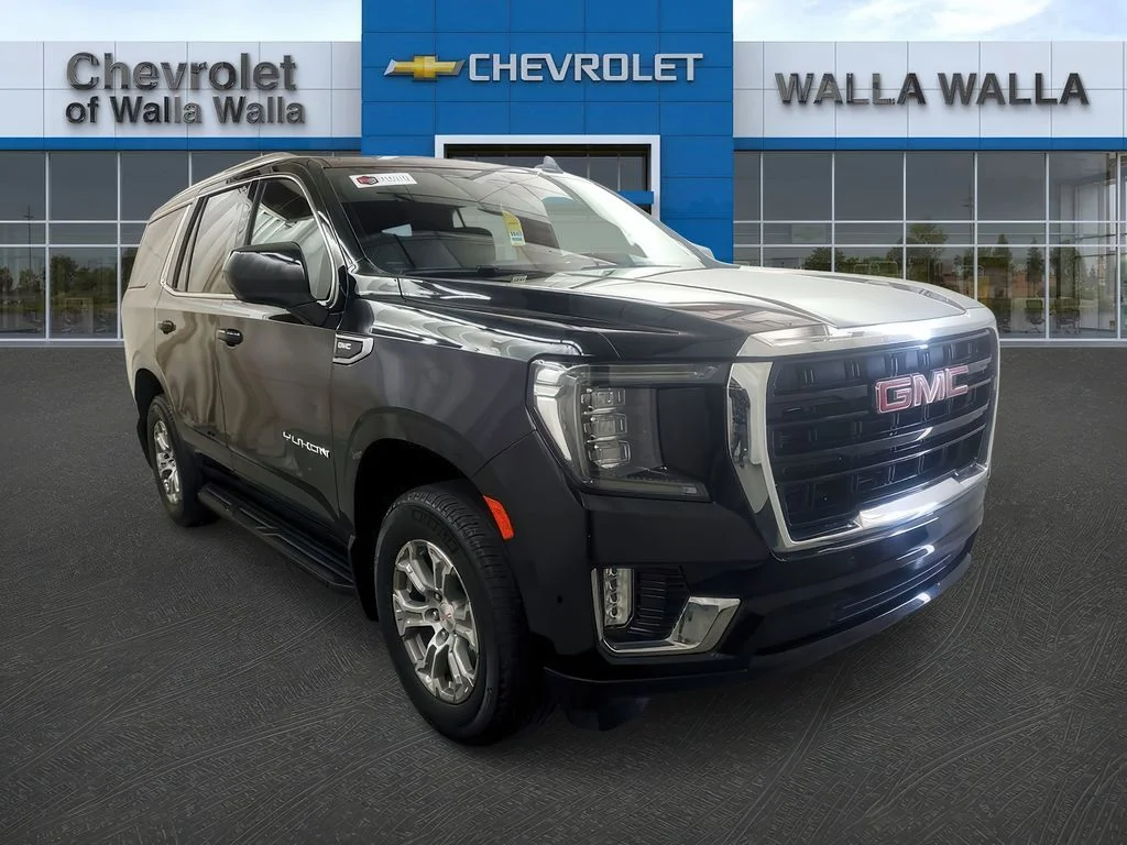 Used 2023 Onyx Black GMC SLE image 1