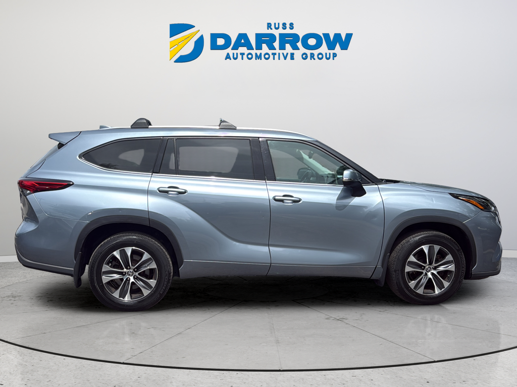 Used 2021  Toyota XLE image 6