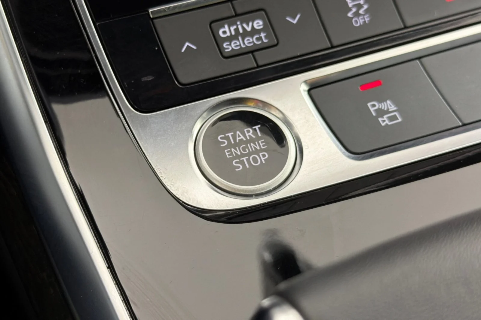 Used 2023 Glacier White Metallic Audi Premium 55 TFSI quattro image 20