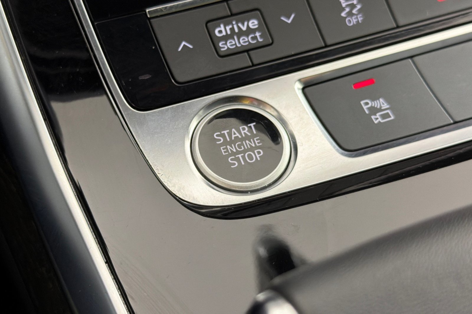Used 2023 Glacier White Metallic Audi Premium 55 TFSI quattro image 20