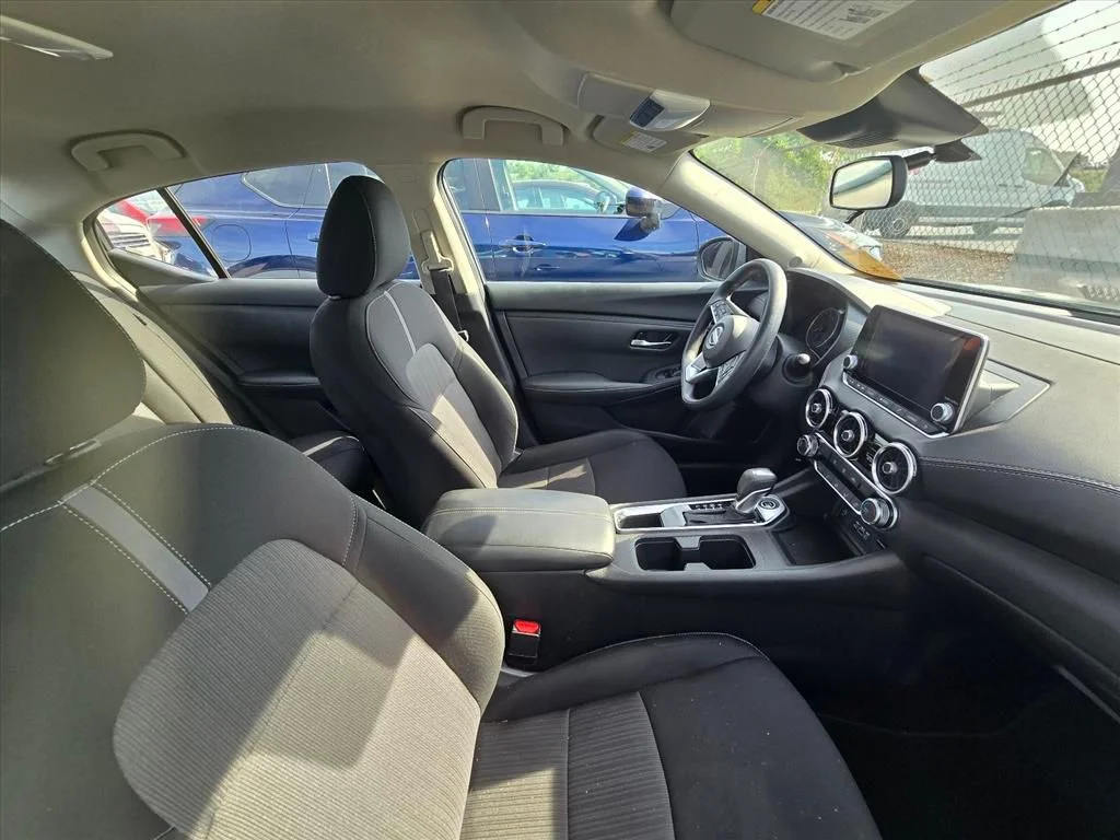 Used 2025 Gray Nissan SV image 7