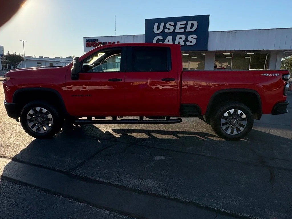Used 2021 RED HOT Chevrolet Custom image 4