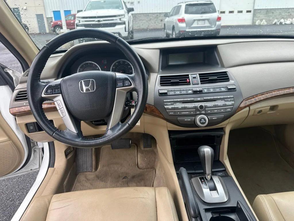 Used 2010 Taffeta White Honda EX-L image 15