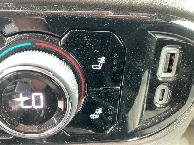 Used 2025 White Chevrolet RST image 28