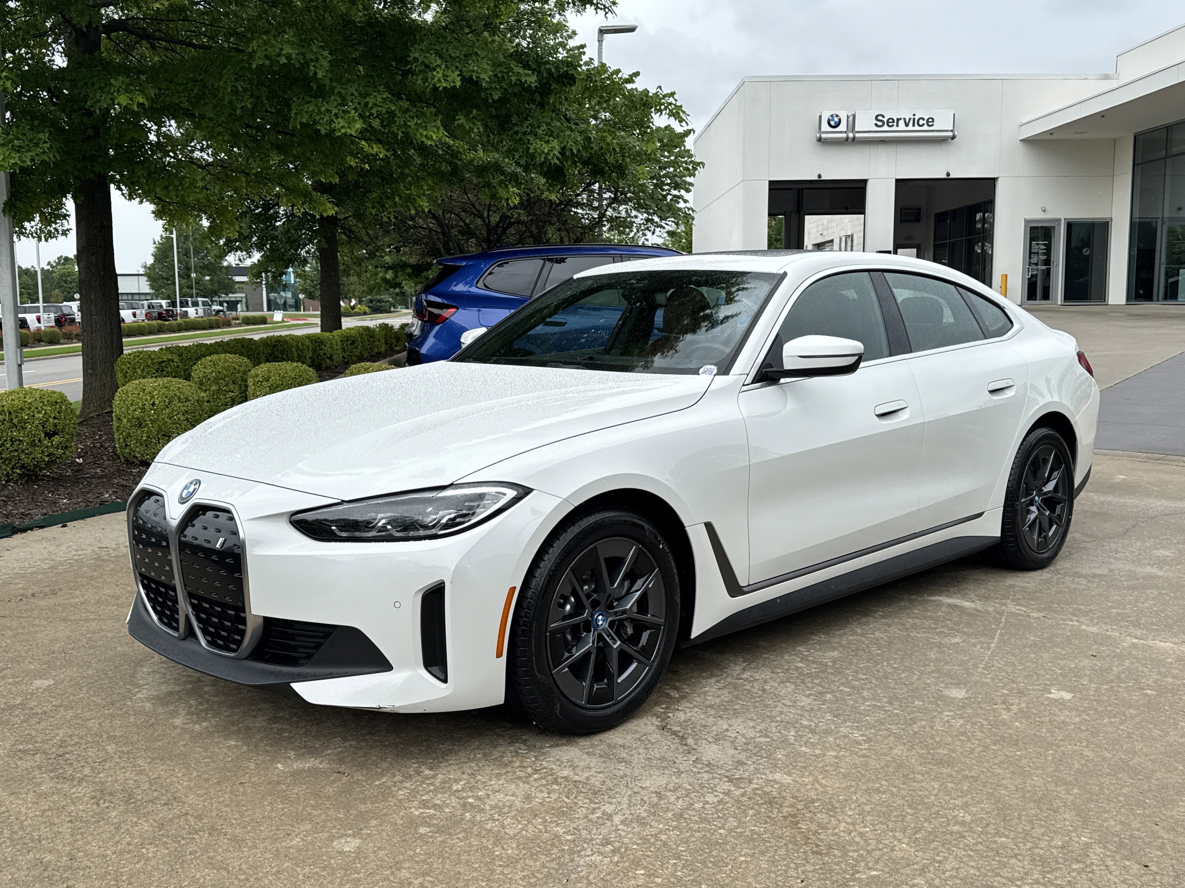 2023 BMW i4 eDrive40's photo