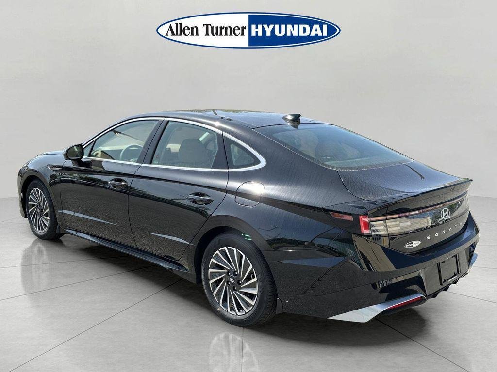 New 2026 Serenity White Hyundai XRT AWD image 5