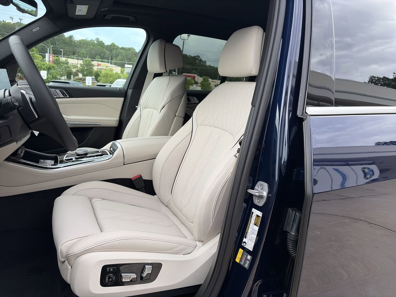 New 2026 Tanzanite Blue II Metallic BMW xDrive50e image 14