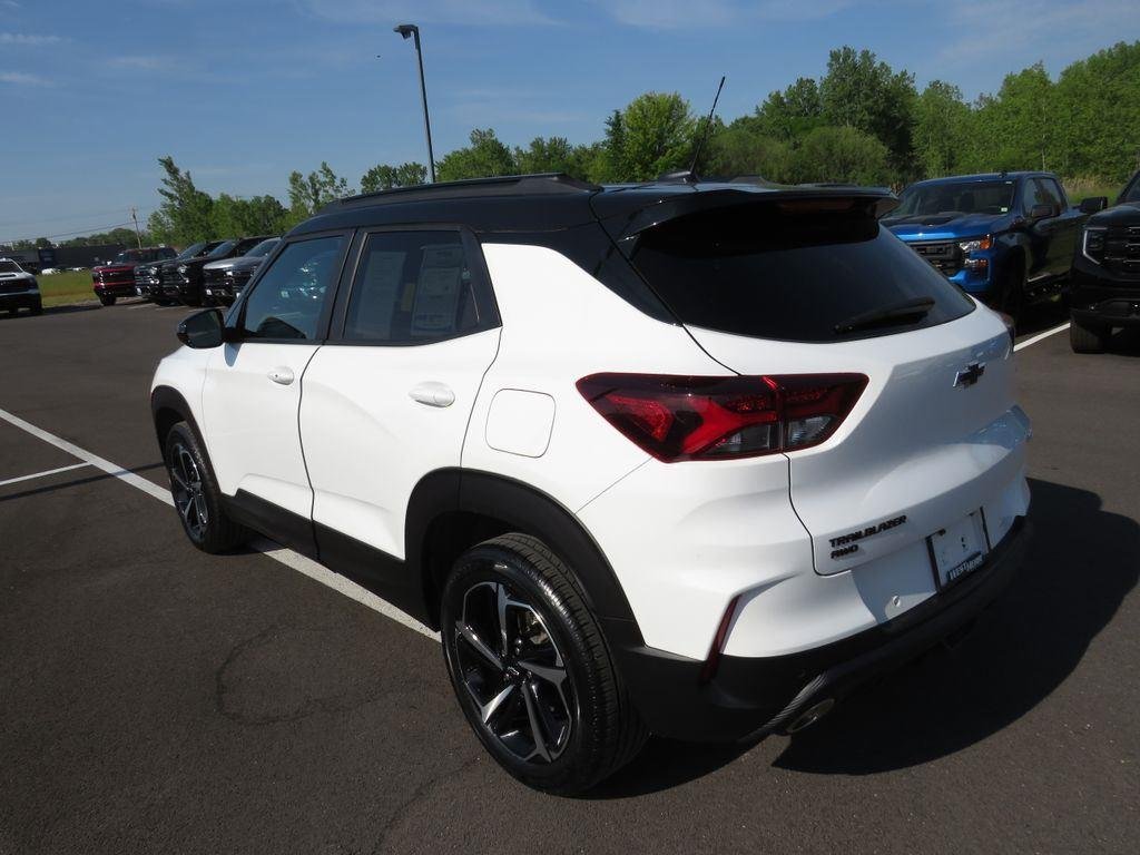 Used 2022 Summit White Chevrolet RS image 16