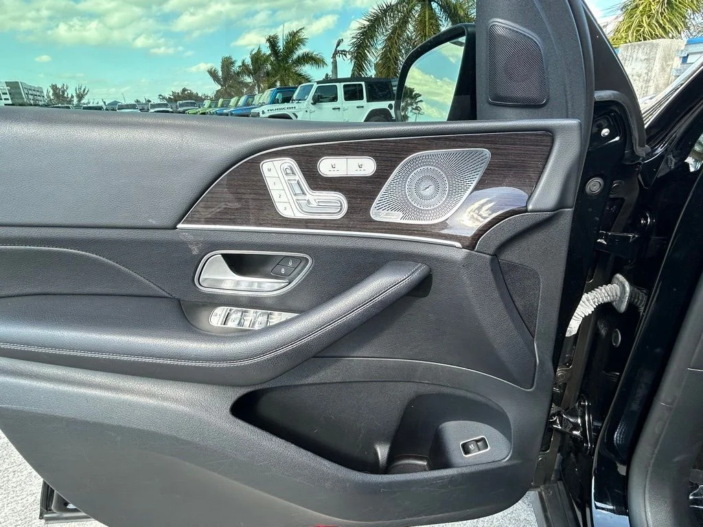 Used 2022 Black Mercedes-Benz GLE 350 image 16