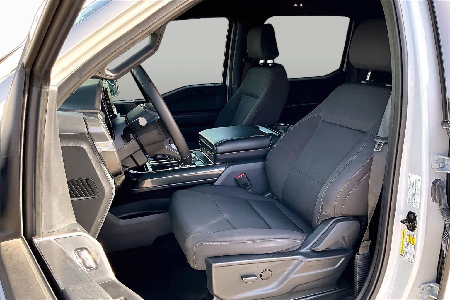 Certified Used 2023 Avalanche Gray Ford XLT image 8