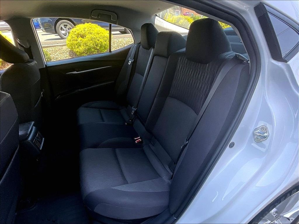 Used 2025 White Toyota LE image 15