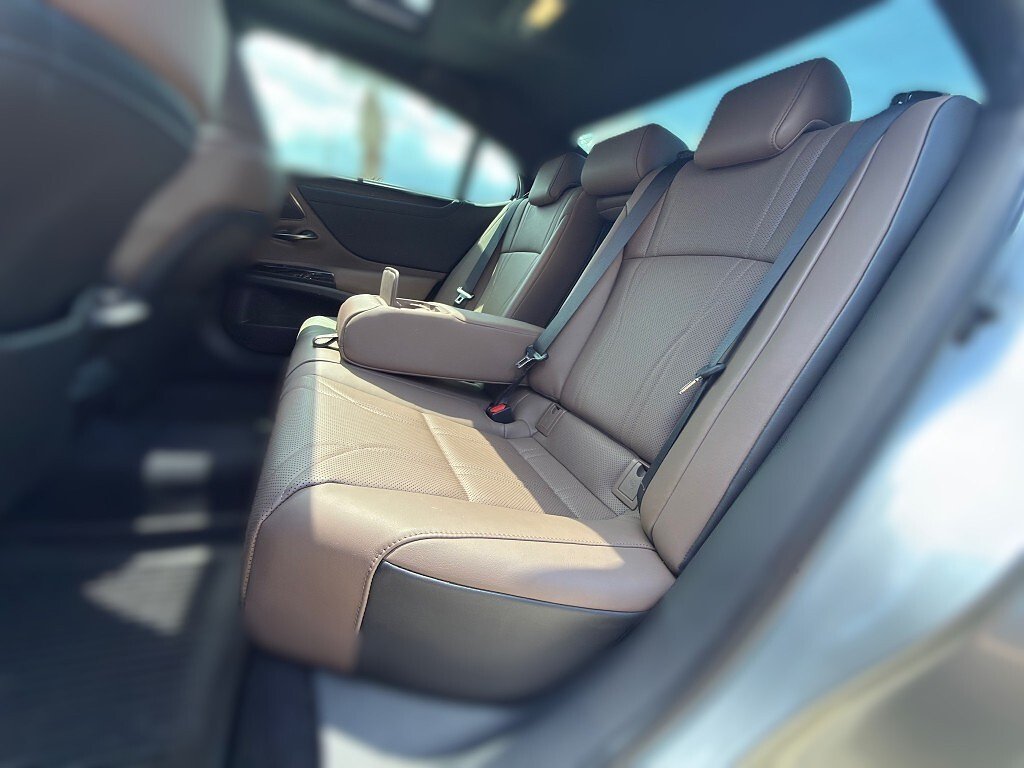 Certified Used 2024 IRIDIUM Lexus Ultra Luxury image 13