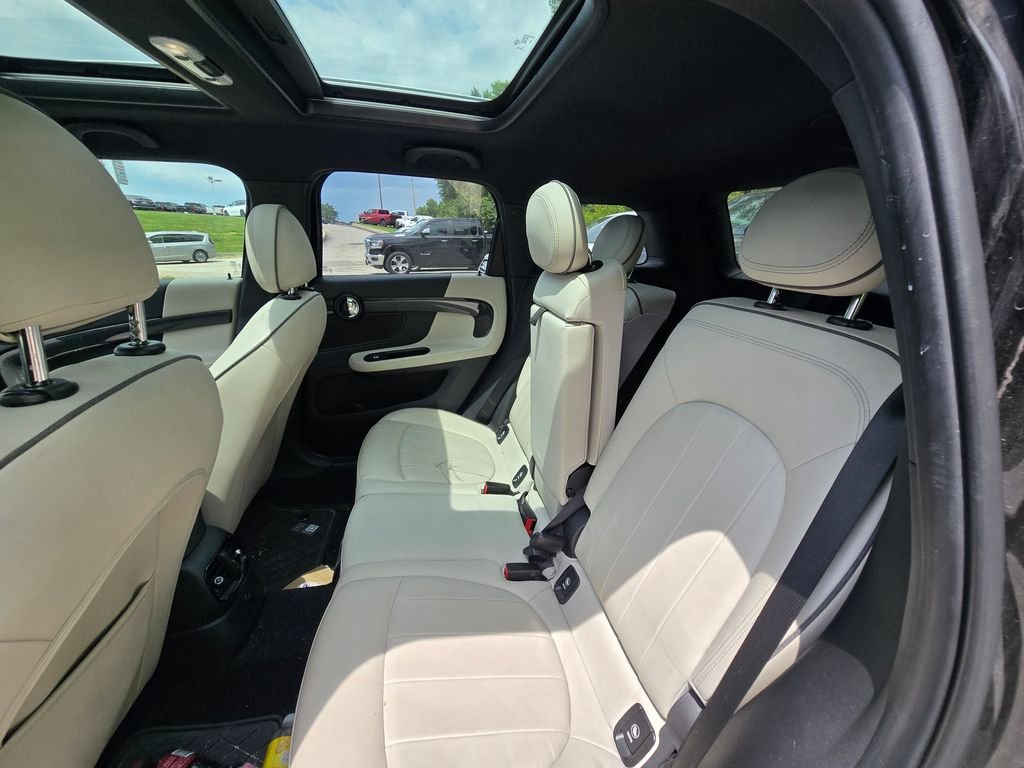 Used 2018 Black MINI Base image 15