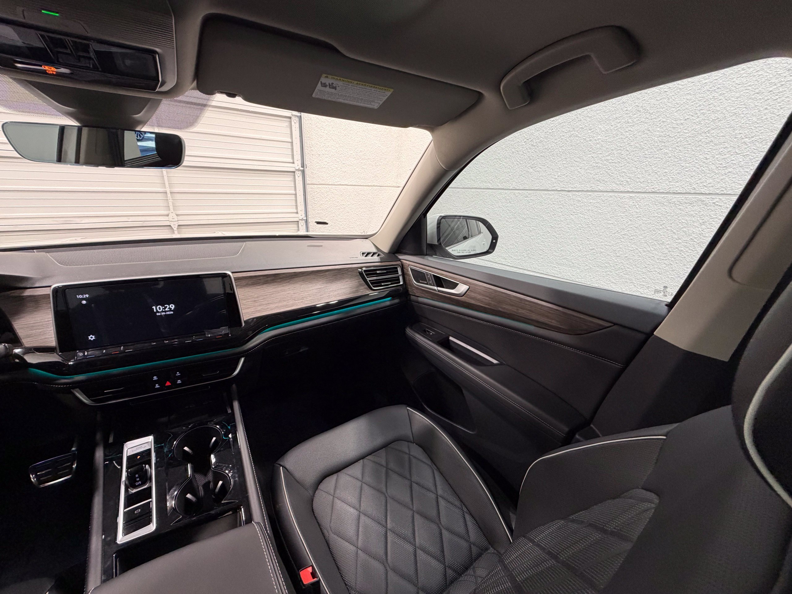 2025 Volkswagen Atlas SEL Premium R-Line - Photo 36