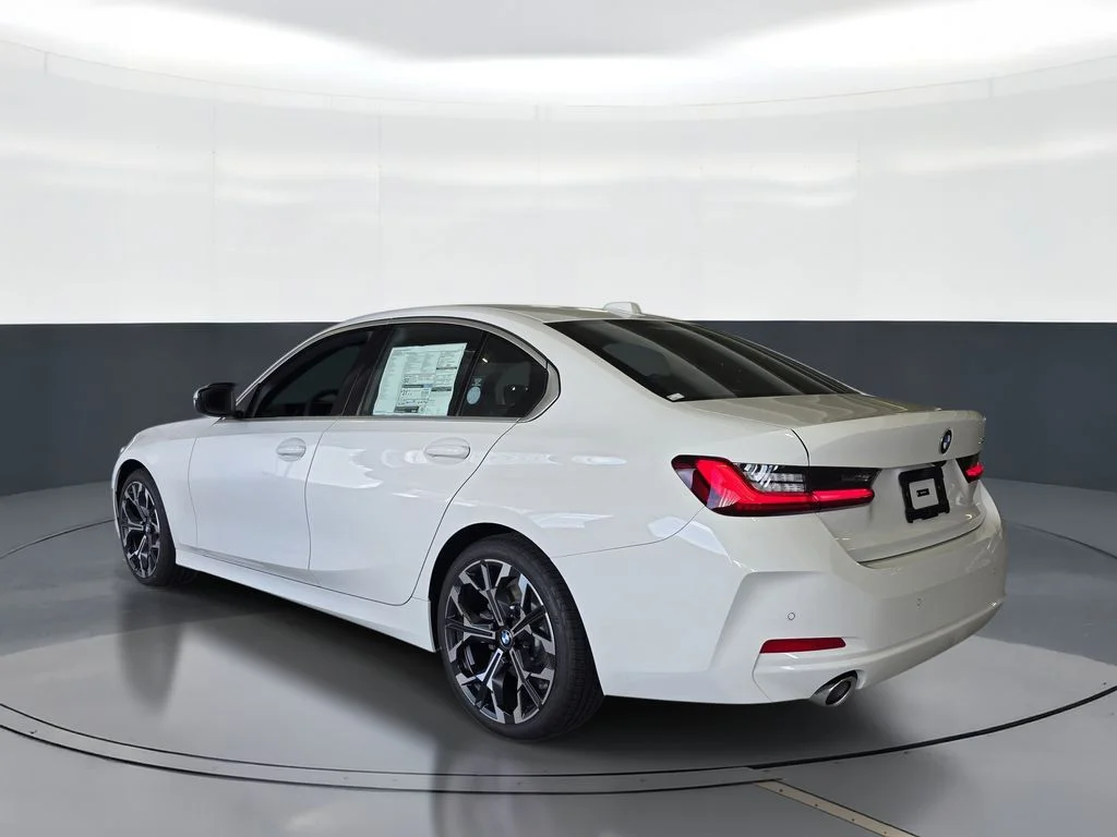 Used 2026 Alpine White BMW 330i image 4