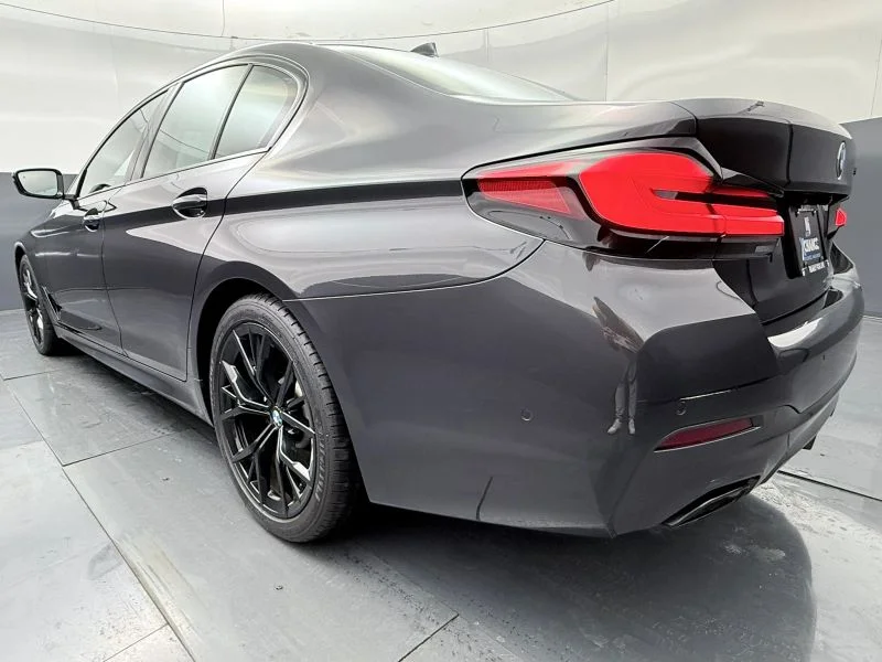 Used 2022  BMW 540i xDrive Sedan 4D image 8