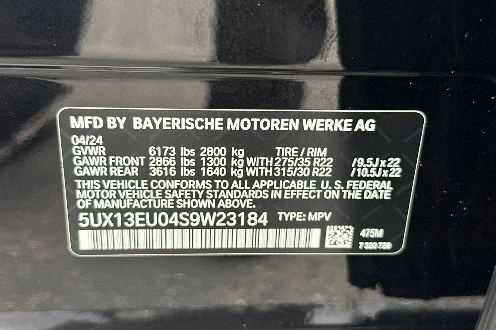 Used 2025 Black Sapphire Metallic BMW sDrive40i image 28