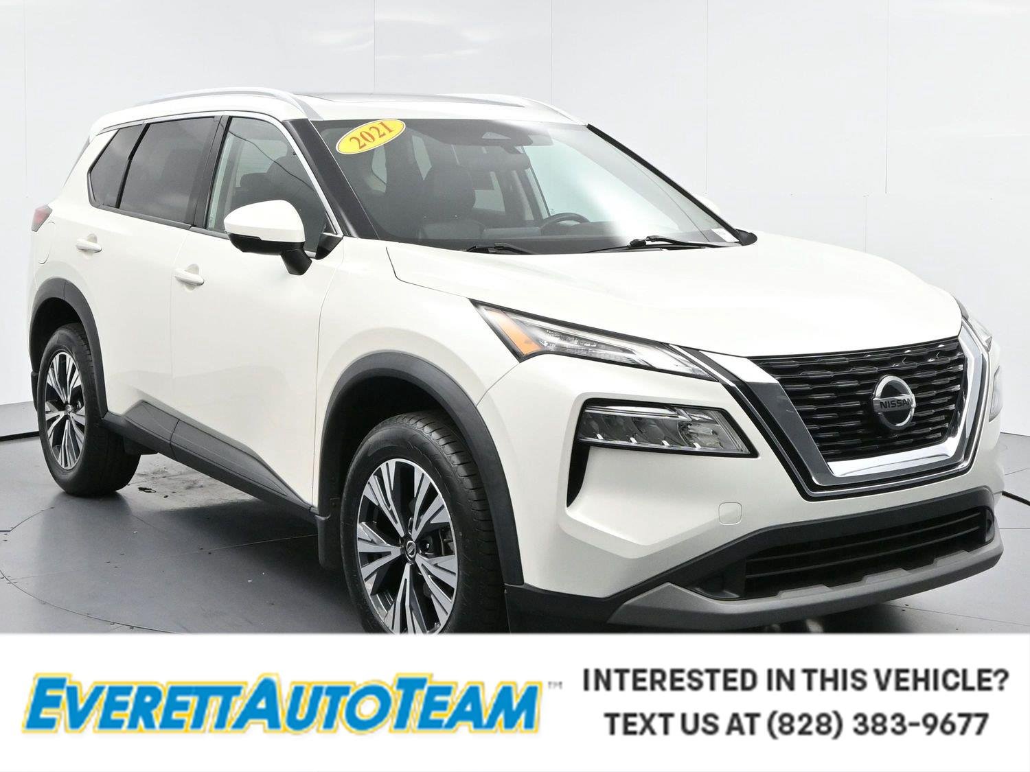 Used 2021 Pearl White Tricoat Nissan SV image 1
